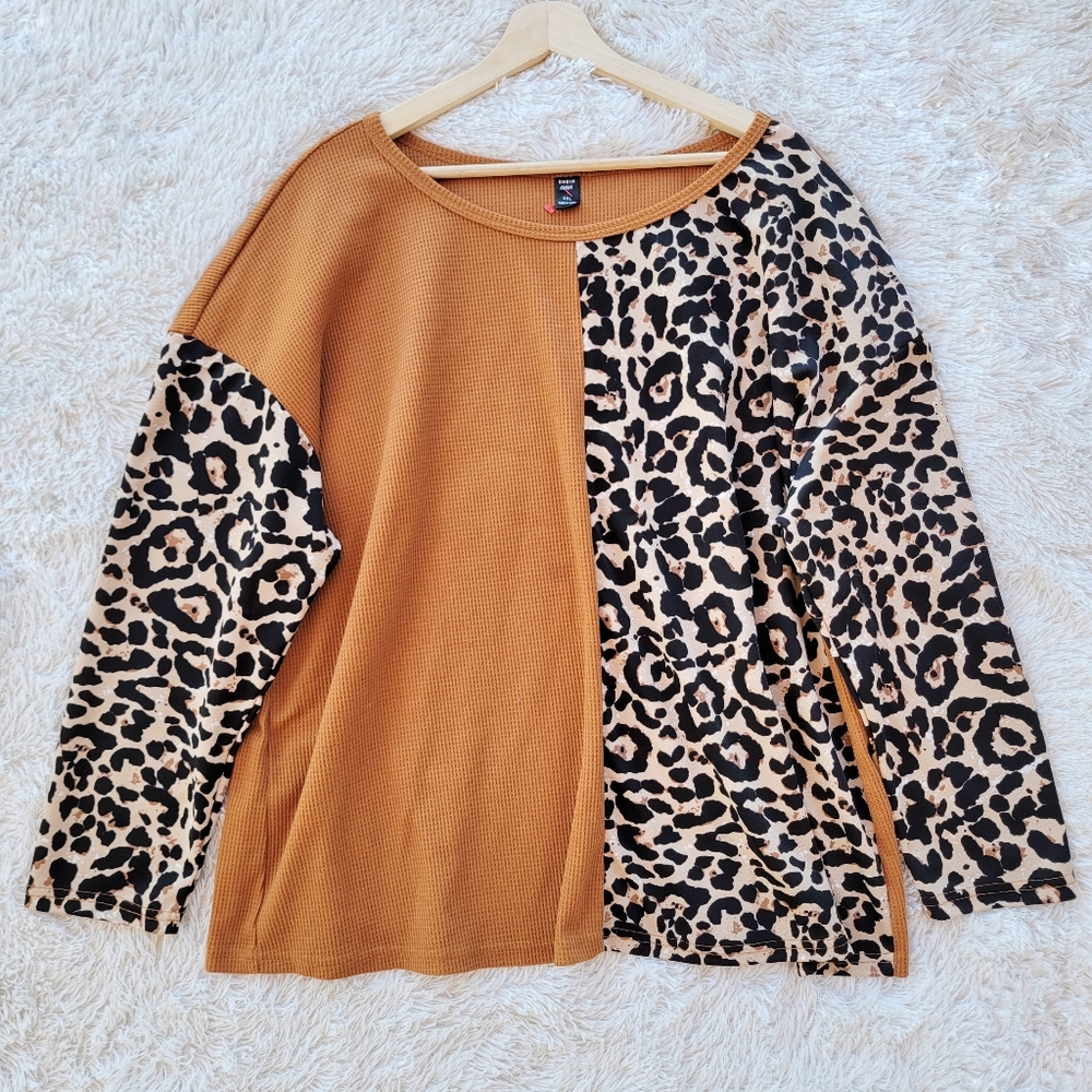 Shein Curve Rust Thermal Cheetah Print Colorblock Top